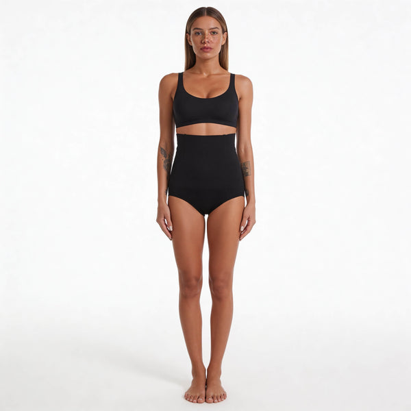 culotte-gainante-noir-mannequin-debout
